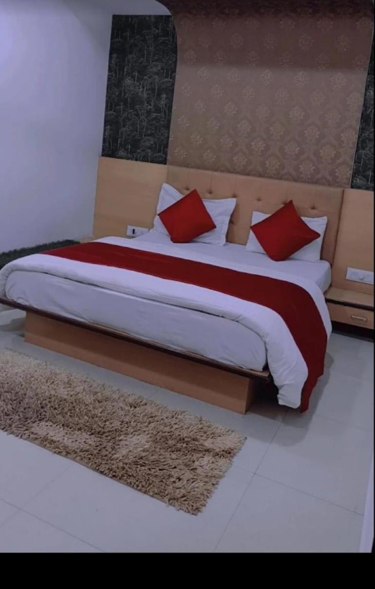 Hotel Globle วาโดดารา ภายนอก รูปภาพ